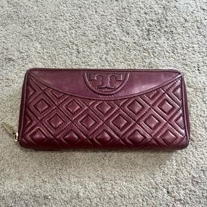 Tory Burch Fleming Continental Quilted Zip-Around Wallet in Burgundy Leather